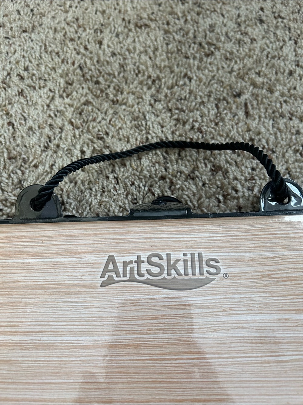 Wood-Effect Sketching Case with Black Handle